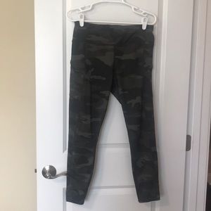 Athleta Camo Legging - Size Medium